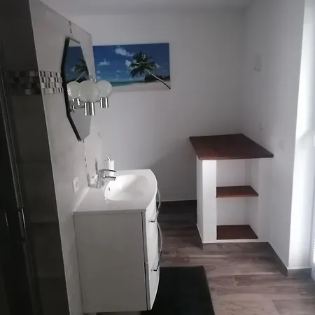 Appartement Tinas 2 *